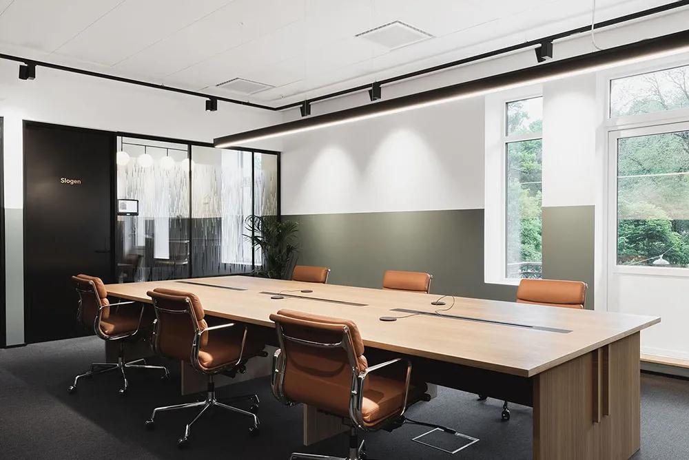 現(xiàn)代辦公家具的設(shè)計哲學與實踐